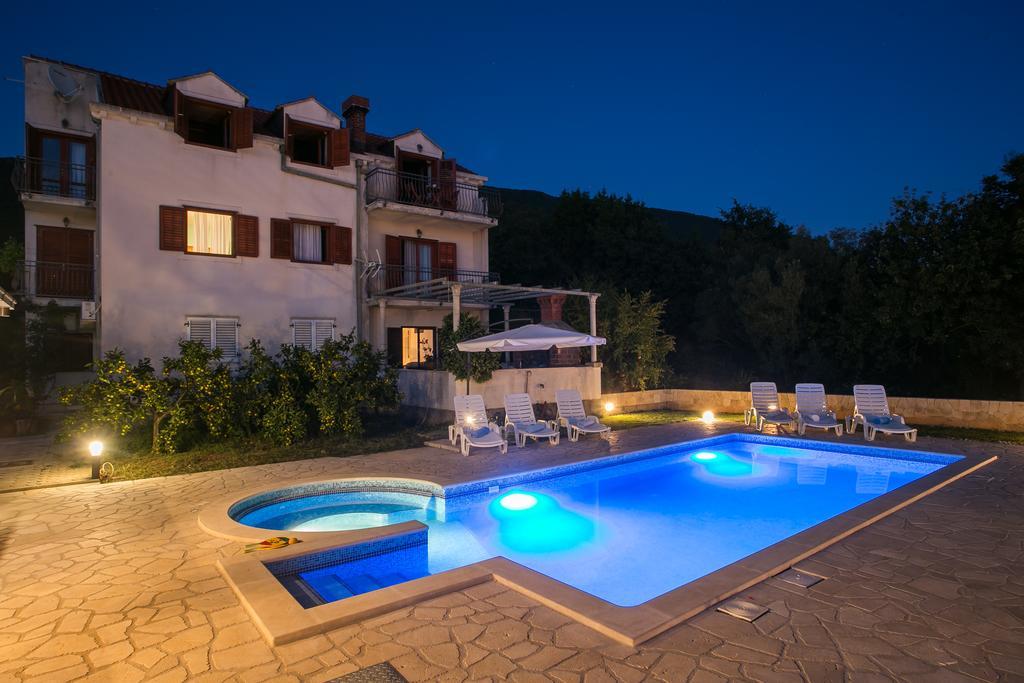Holiday Home Luce Vitaljina Ngoại thất bức ảnh